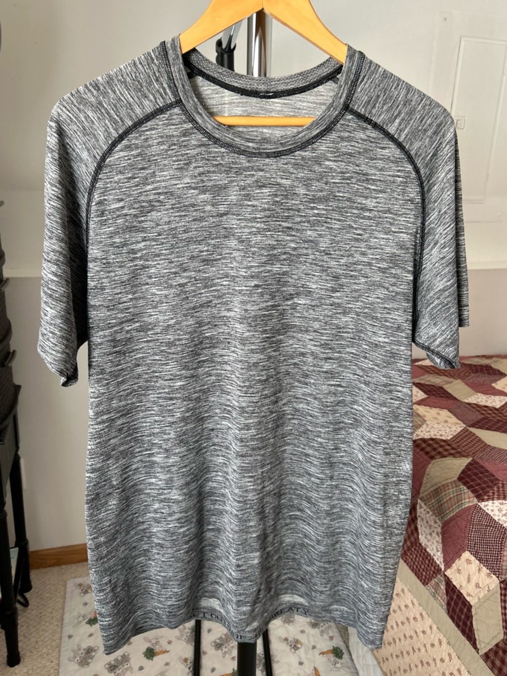 Lululemon Metal Vent Tech Short Sleeve Shirt Men’s Large